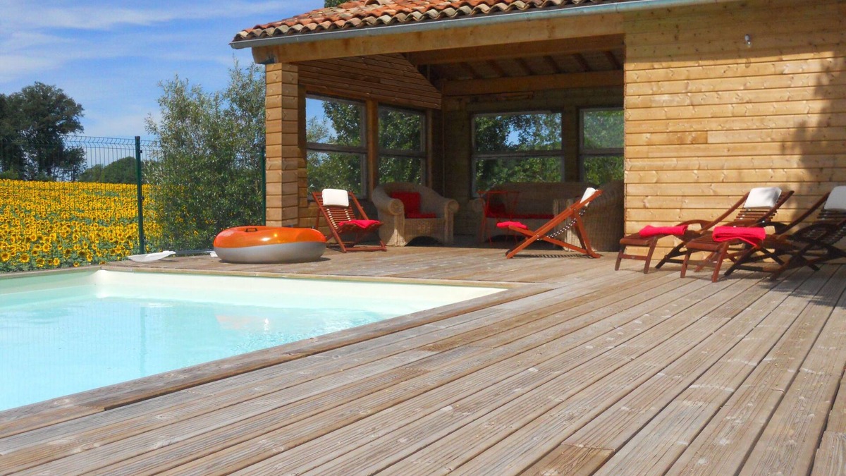 Dignac House | 'LES SOUCHES' Calm and peaceful surroundings with heated pool.