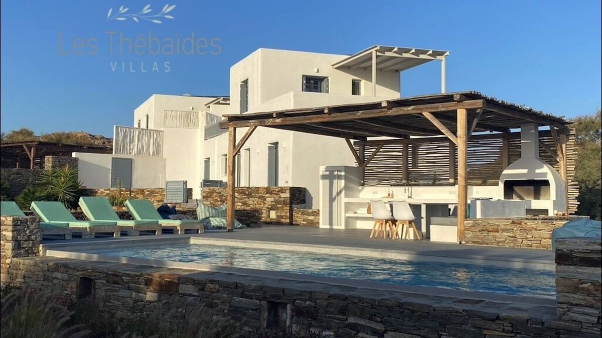 Plaka Villa | Les Thébaïdes , directly on Plaka beach with private pool