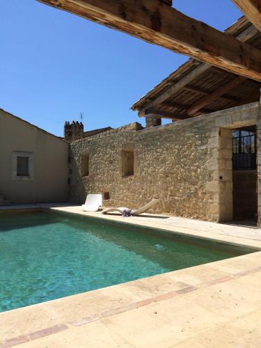 Montaren-et-Saint-Mediers Bed & Breakfast | Les Toiles du 15