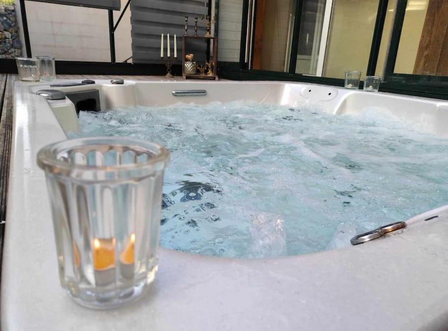 Avallon House | Les trois Terrasses avec SPA et Sauna