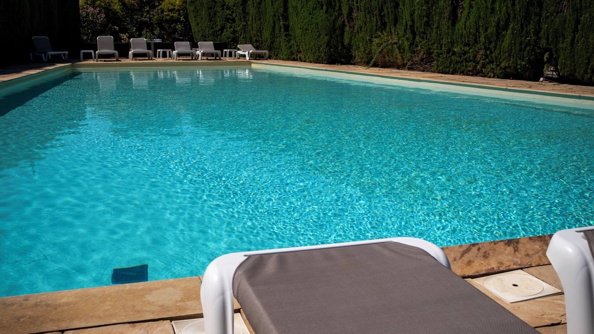 Beaucaire Hotel | Les Vignes Blanches