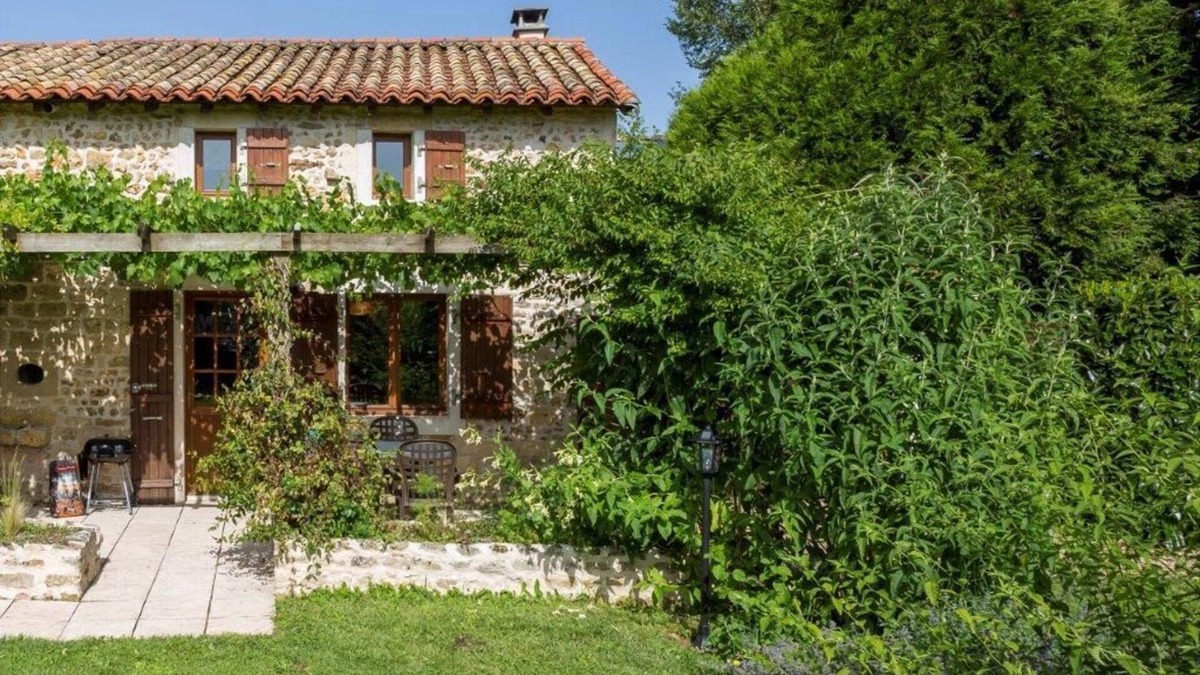Les Alleuds Cottage | Les Vignes - Gites de Chaignepain (Sleeps 4)
