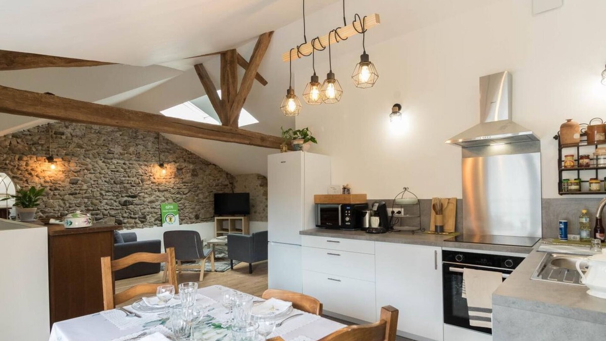 Pointis-Inard House | Les Volets Bleus - POINTIS INARD