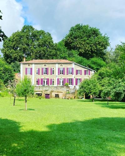 Salles Bed & Breakfast | Les Volets Violets