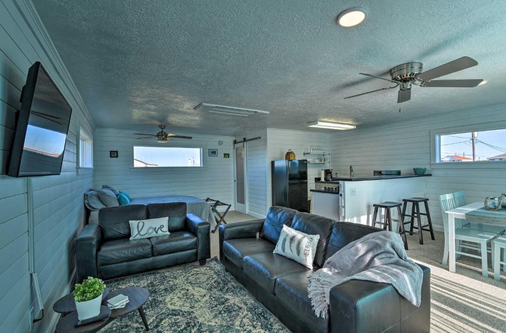 Surfside Beach Apartment | Less Than 1 Mi to Surfside Beach Open-Concept Cottage