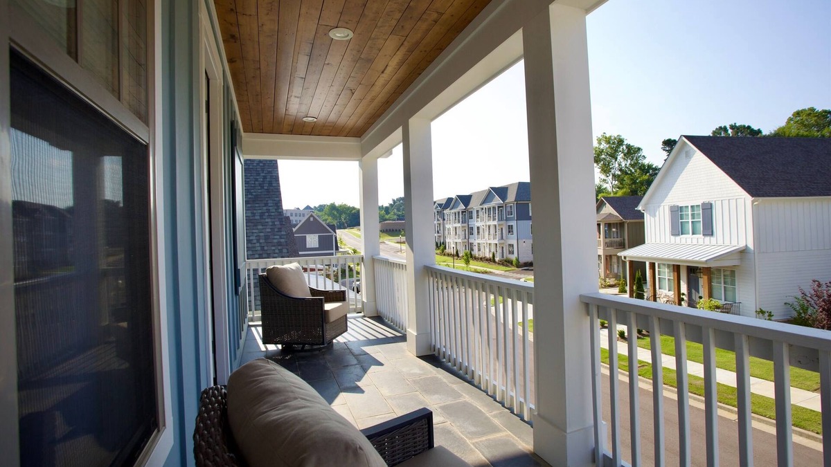 Oxford Cottage | Less than 1 Mile to the Square! Outdoor Fireplace & Grill + 2 King Suites!
