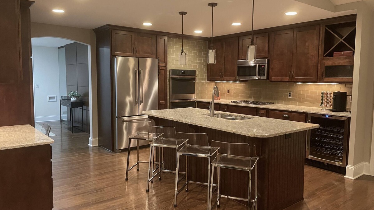Edina House | 🎂 Let Them Eat Cake in this Fun Edina Family and Pet Friendly Home 🍰