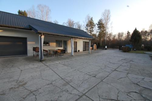 Sobienie Jeziory Cabin | Letnia Oaza "Forsycja"
