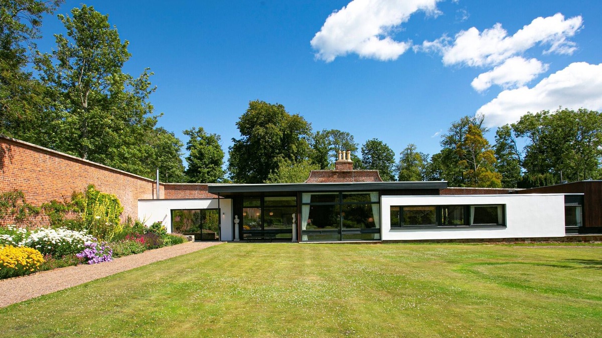 North Berwick House | Leuchie Walled Garden Luxury mid-Century holiday home that sleeps 12,