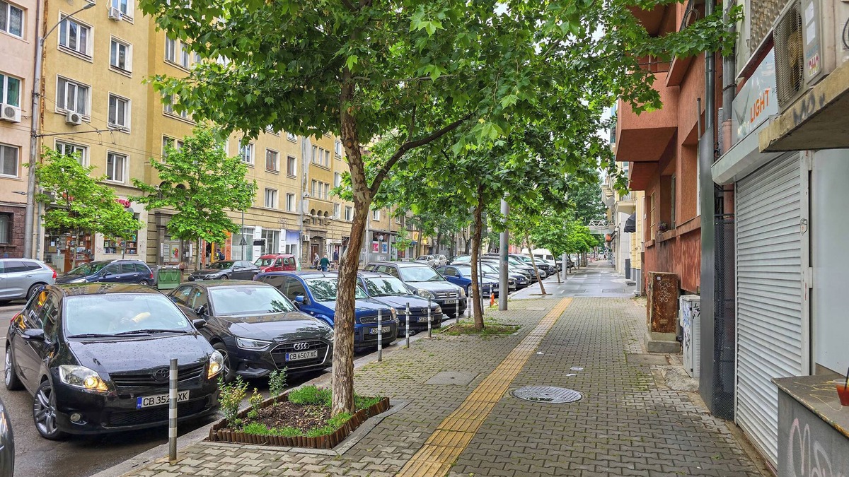 Sofia Apartment | Levski 3-bedroom apartment with WiFi, AC in lovely Sofia