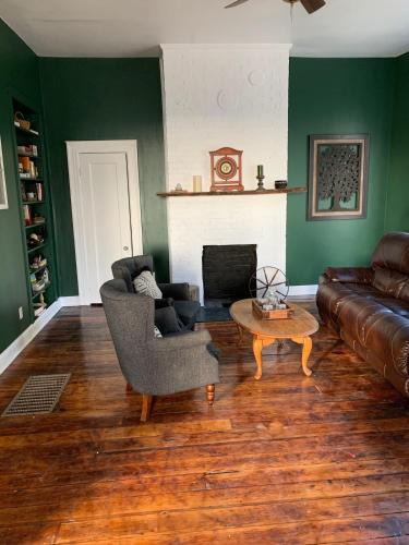 Davenport House | Lewis M Fisher House
