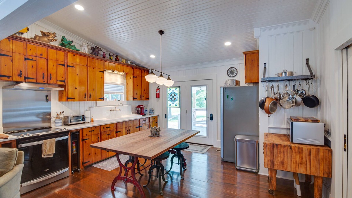Lewisburg Cottage | Lewisburg Home w/City Park Views: Near Downtown!