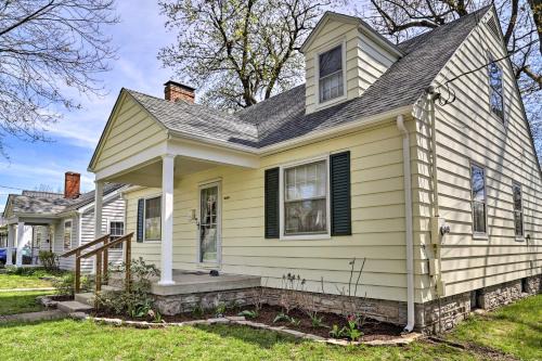 Lexington House | Lexington Getaway with Backyard Deck Less Than 2 Mi to UK!
