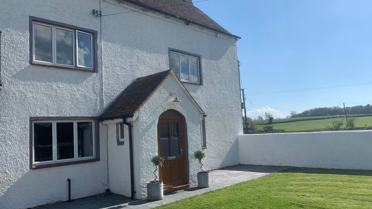 Blaisdon Cottage | LEY MILL FARM, family friendly, with a garden in Huntley