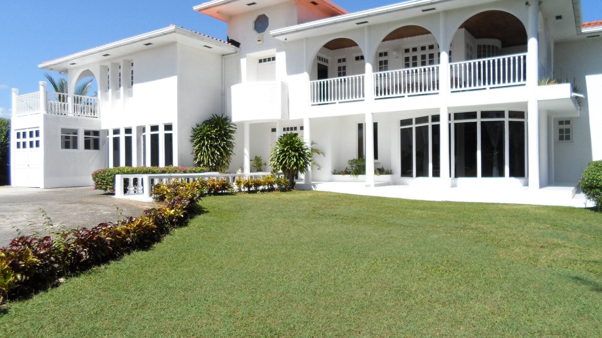 Mammee Bay Estates Villa | L’Horizon, a Jewel in the Caribbean with large private pool, jacuzzi and beach