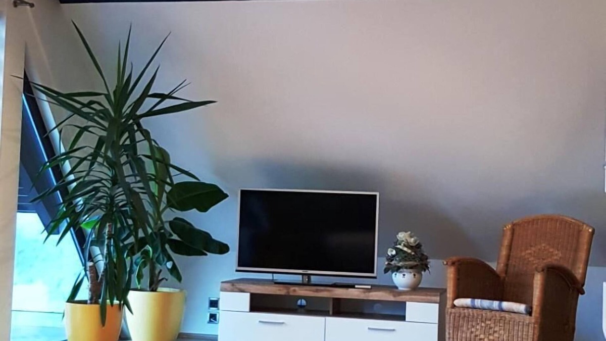 Merkendorf Apartment | Lichtdurchflutete Dachgeschosswohnung (98 m2) mit zwei Balkonen