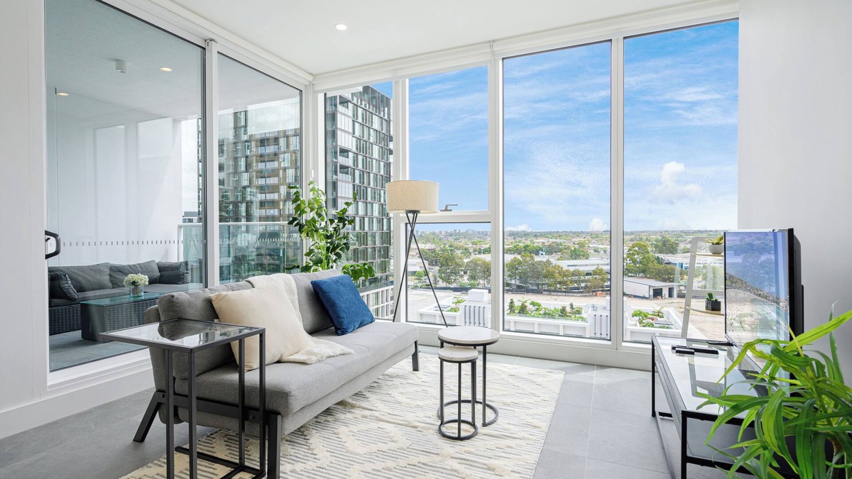 Lidcombe Apartment | Lidcombe Chic 1-bedroom apartment with fitness room and pool