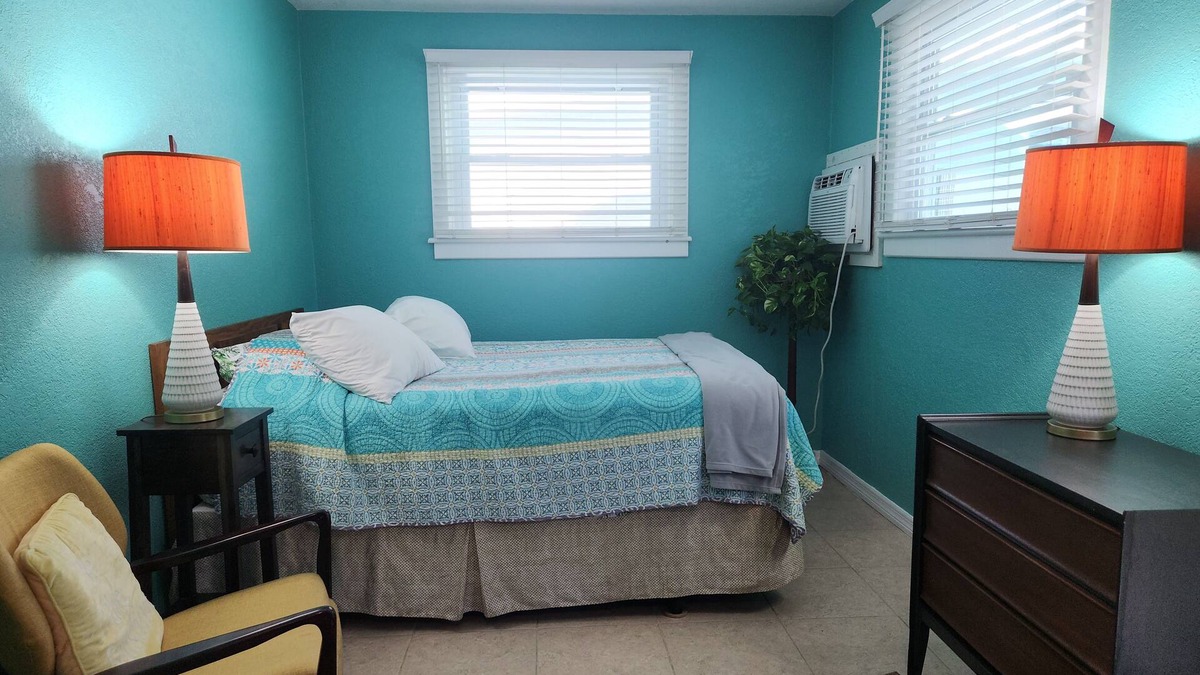 Sarasota Apartment | Lido Key Hide-Away for Two