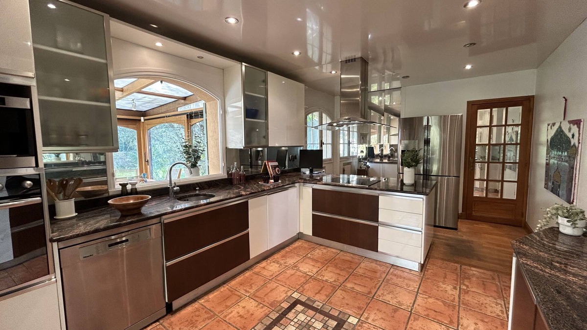 Cachan House | Lieu de Séjour Prestigieux