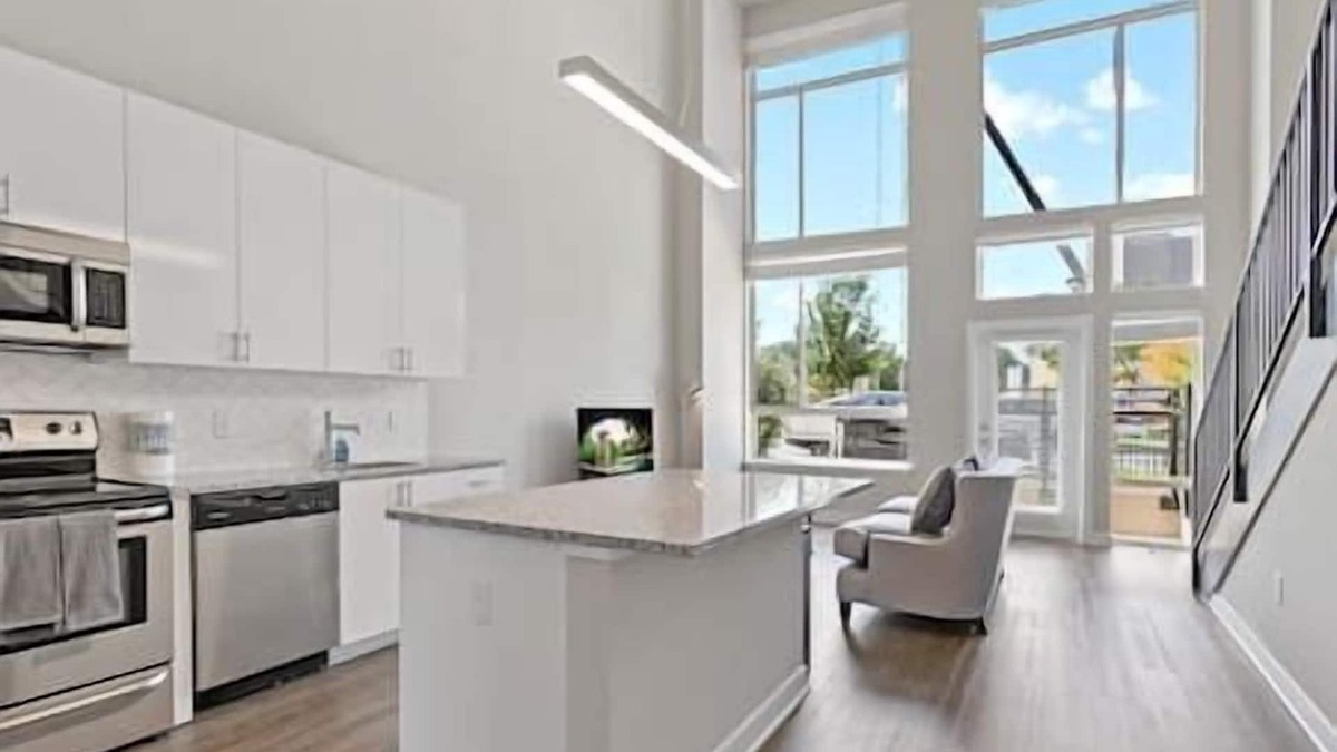 Tysons Apartment | Life at The Top | Luxury | Loft | Pool | Lifestyle