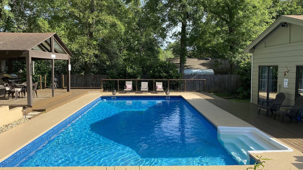 Tallahassee House | Life is better by the pool, near FSU,nPrivate pool, pet friendly, sleeps 8!