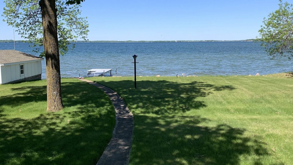 Pelican Rapids House | Life is better on Lake Lida! - Open for 2024 bookings