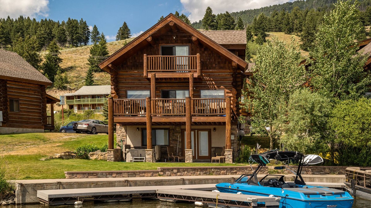 West Yellowstone Cabin | Life is better at the lake! Hot Tub! with Lake Views King's Cabin
