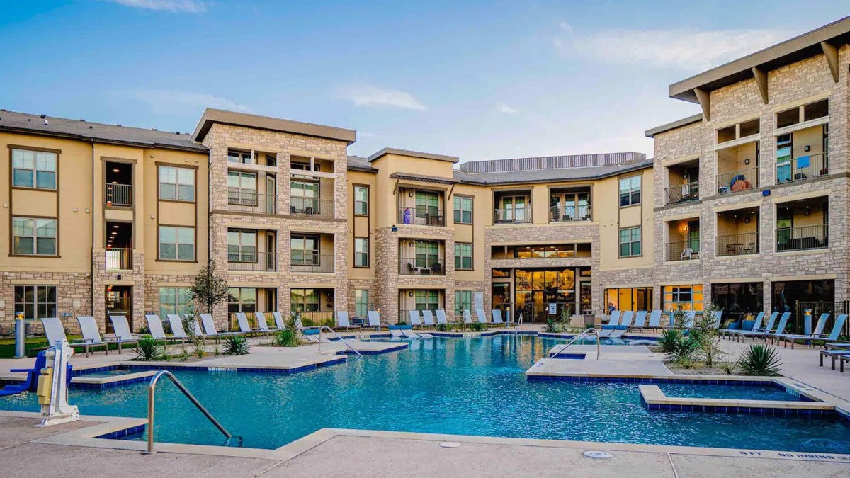 Midland Apartment | Life is easier when it’s comfortable