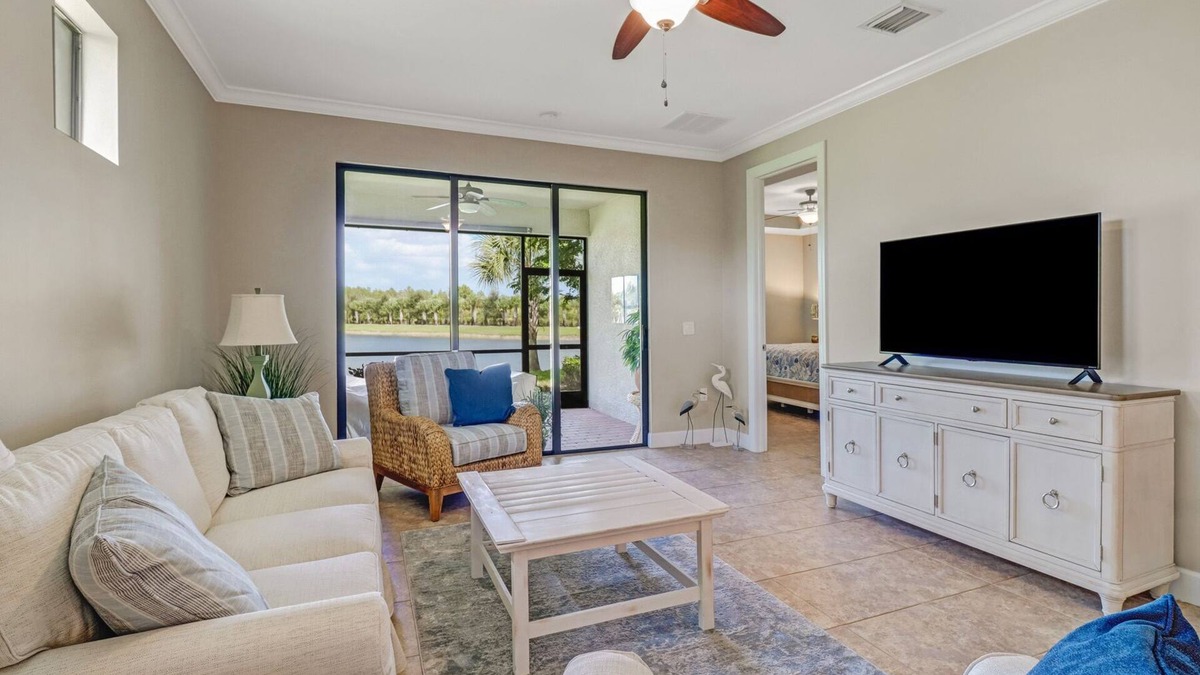 Naples Villa | Life is Good!