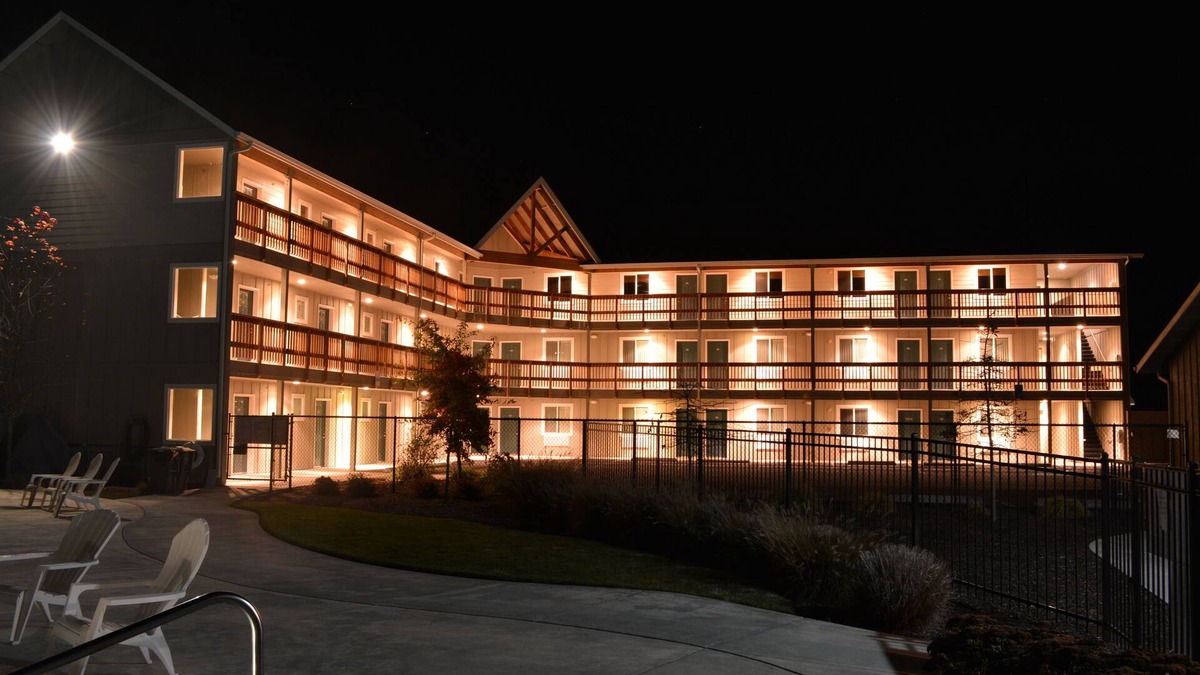 Harrisburg Hotel | Life Northwest RV sites and Lodging
