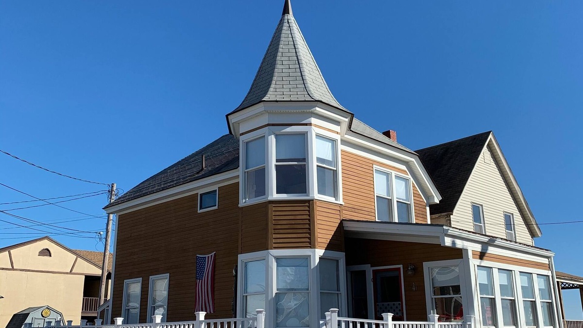 Old Orchard Beach House | Lifeguard station 10 - Classic Family Beach House - 10 yards from the Beach