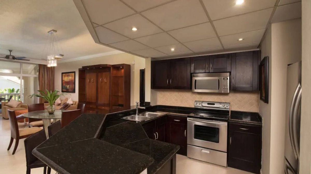 Los Maestros Resort | Lifestyle Holidays 3 bedroom Villa with your own pool and chef