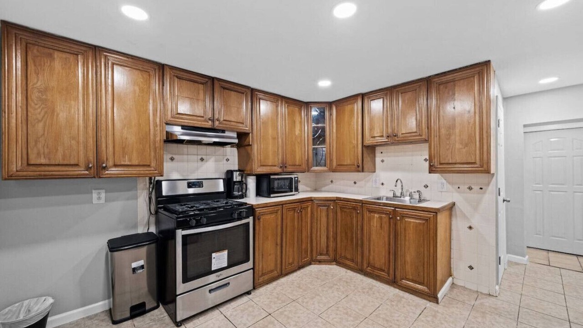 Constable Hook Apartment | Lifestyle Retreat | 20 Min to NYC