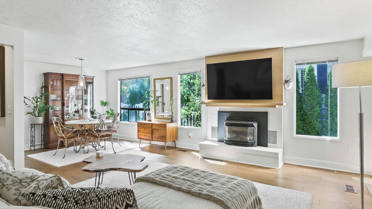 Tigard House | Light and Bright in SW Portland with Hot Tub
