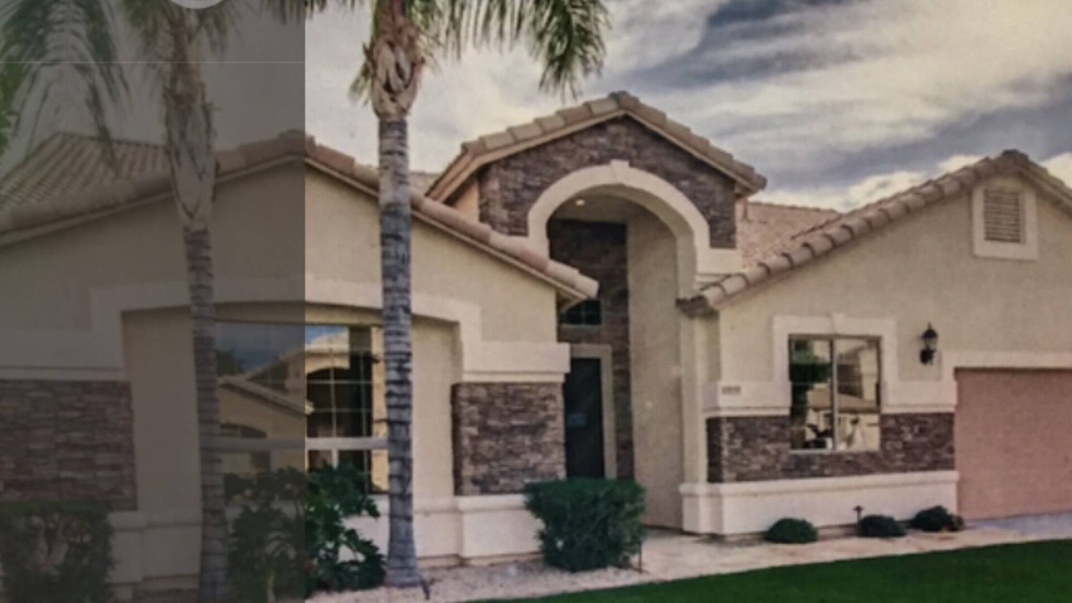 Superstition Springs House | Light bright home
