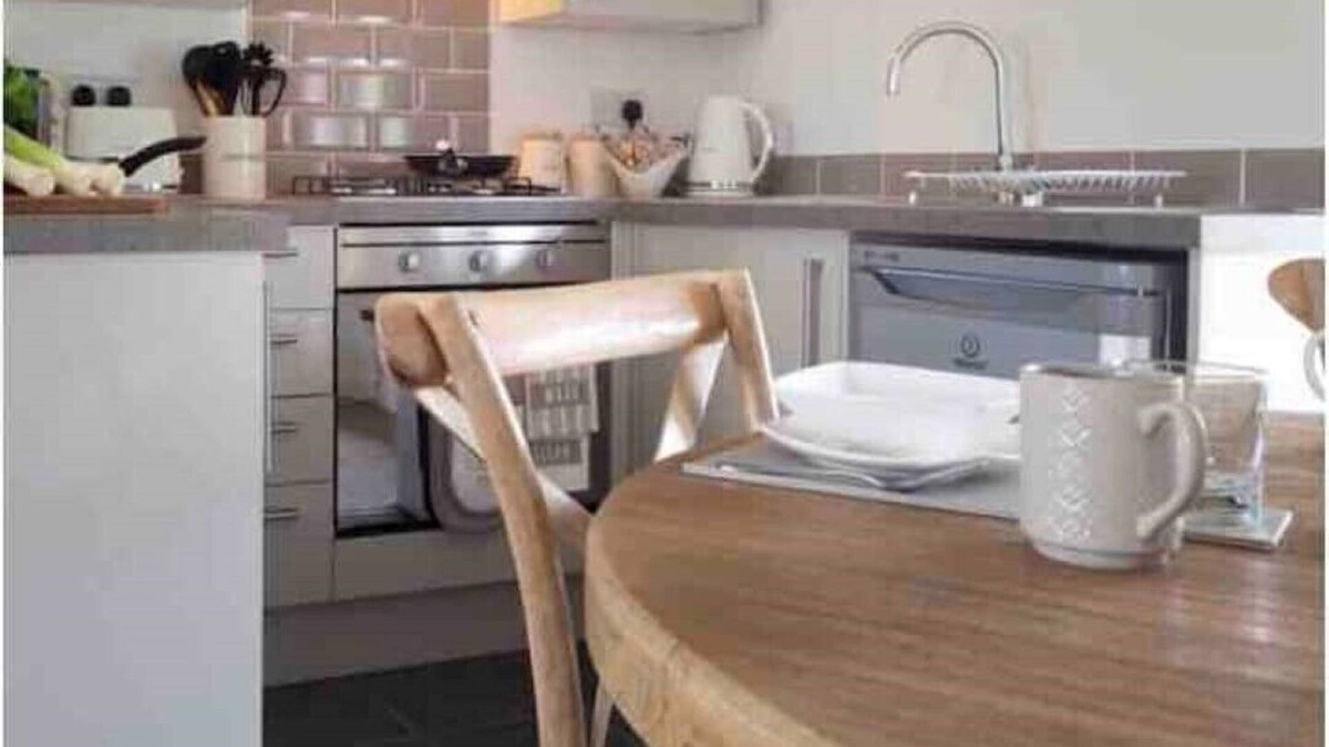 Wheatley Apartment | Light & Cosy flat with parking near A40 and M40 Oxford, Headington