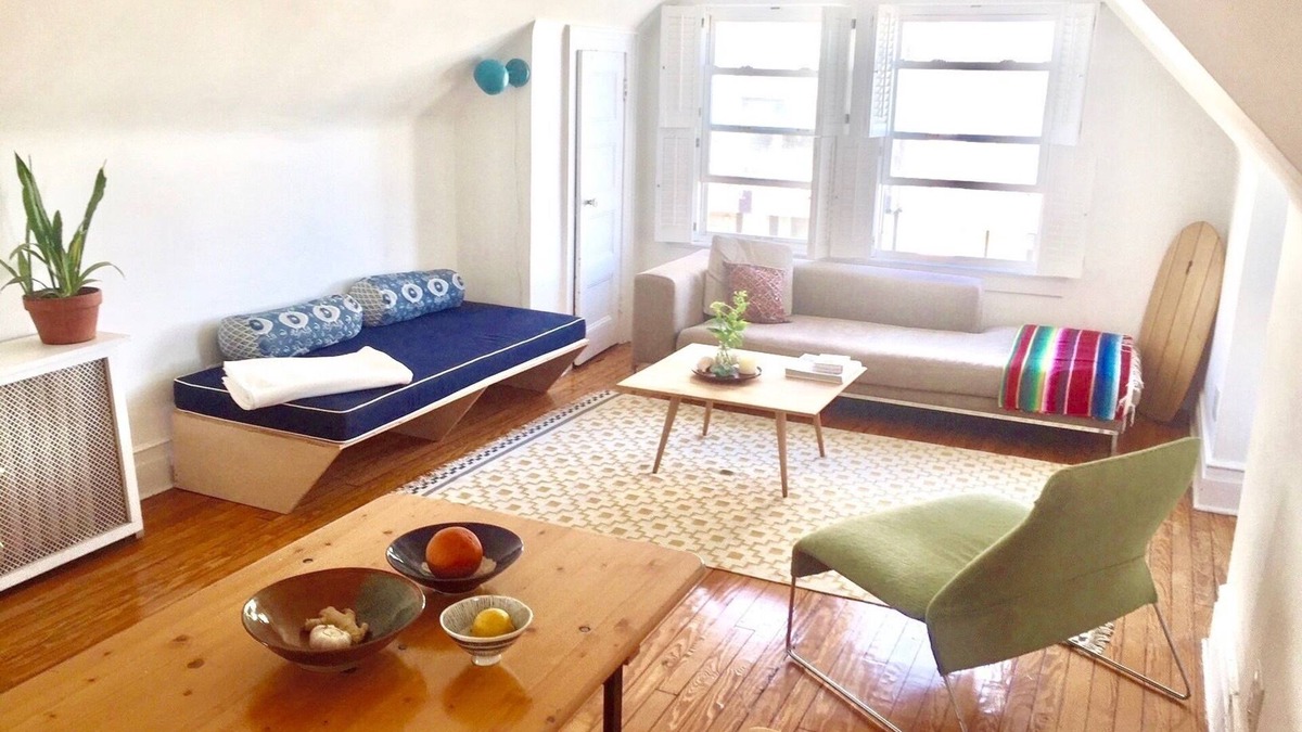 Queens Apartment | Light-Filled Apartment with Beach Views