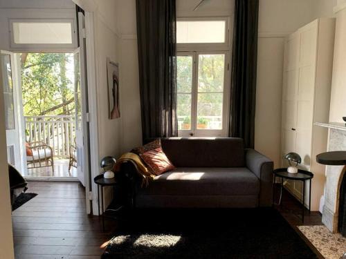 Dulwich Hill Apartment | Light filled terrace flat