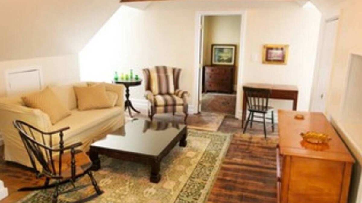 Bolivar Bed & Breakfast | Light Horse Inn: Suite 3