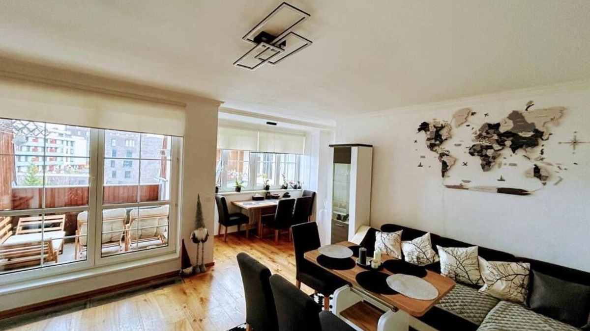 Hlubocepy Apartment | Light & Wood Design - 89 m2 Apartment in Prague