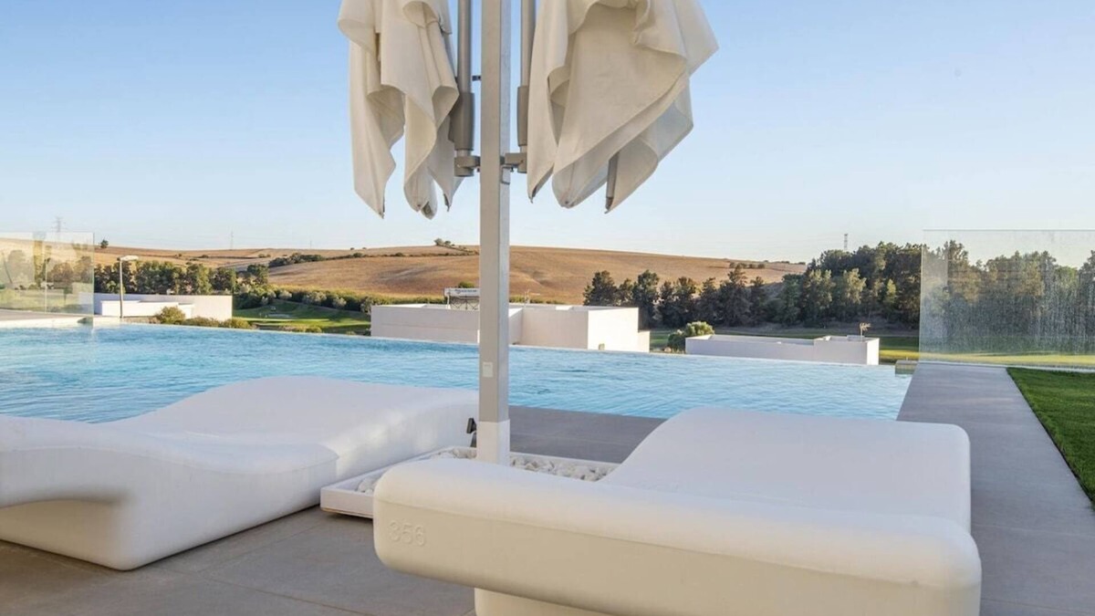 Jerez de la Frontera Apartment | Lightbooking Montecastillo Moto GP