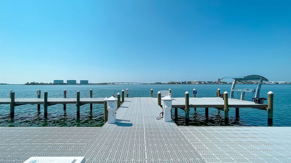 Orange Beach Condo | Lighthouse on the Bay 2206-Boater's Dream with Boat Slips-Lazy River-Bay Views!