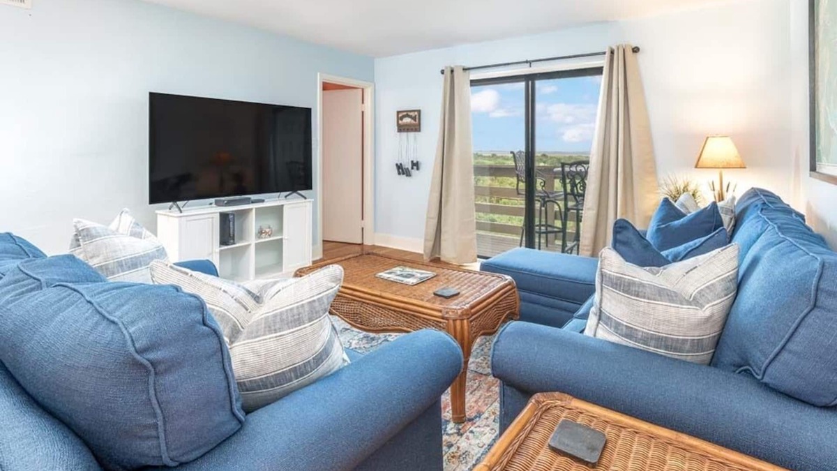Tybee Island Condo | Lighthouse Point 13B | Oceanfront Condo, Pool!