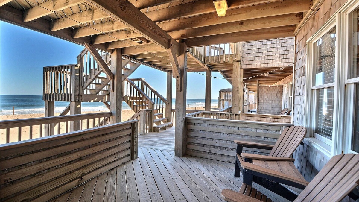 Buxton Hotel | Lighthouse View Oceanfront Lodging