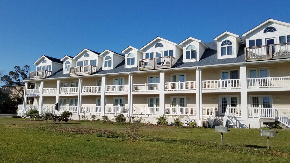 Ocracoke Condo | Lighthouse Villas 10: Centrally located condo in Ocracoke