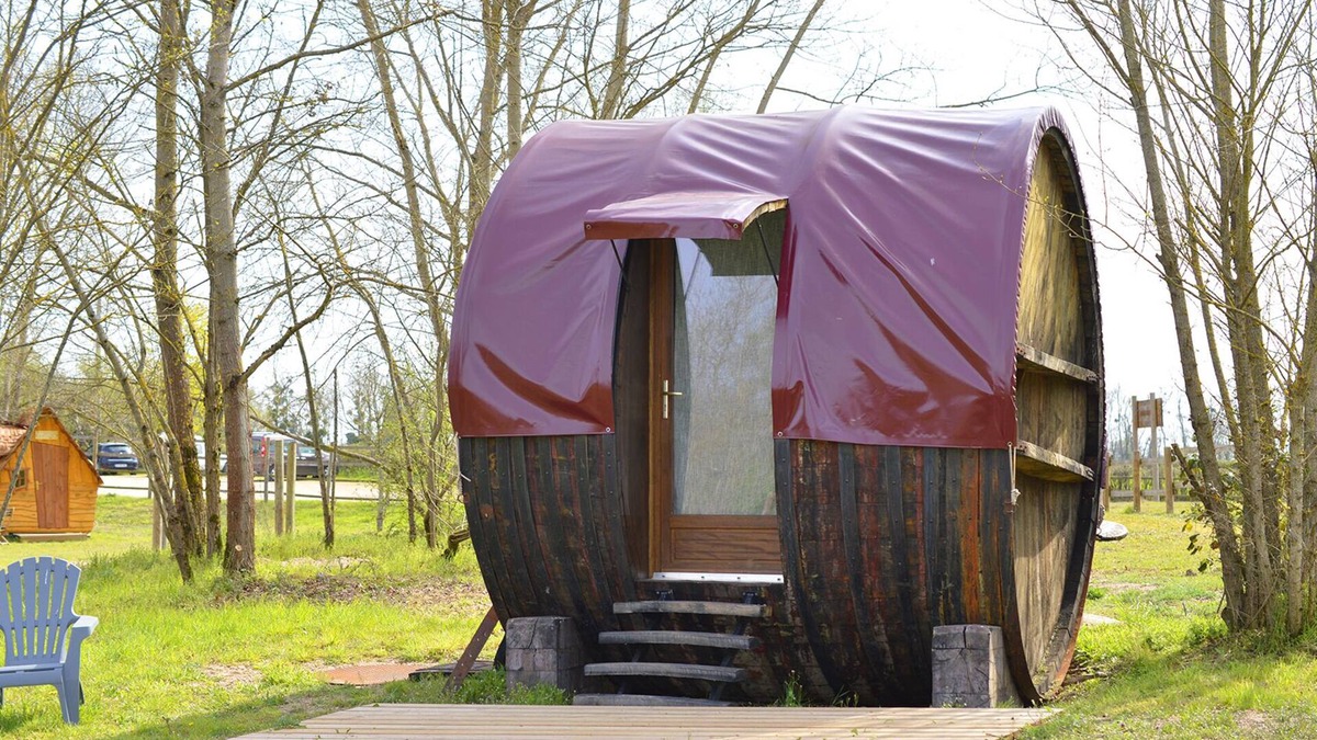 Ternant Cabin | Lightning - Village Toue