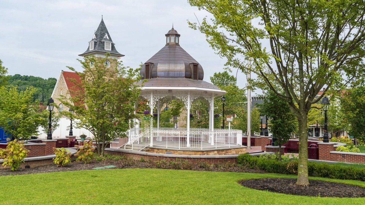 Ligonier Apartment | Ligonier Cozy and Comfortable In-town Location