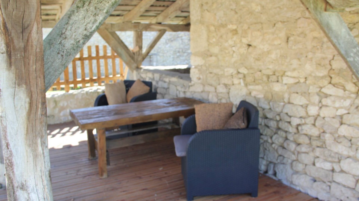 Saint-Quentin-du-Dropt Cottage | Liguand - Maison de la mere - 2 bed cottage for weekly rent