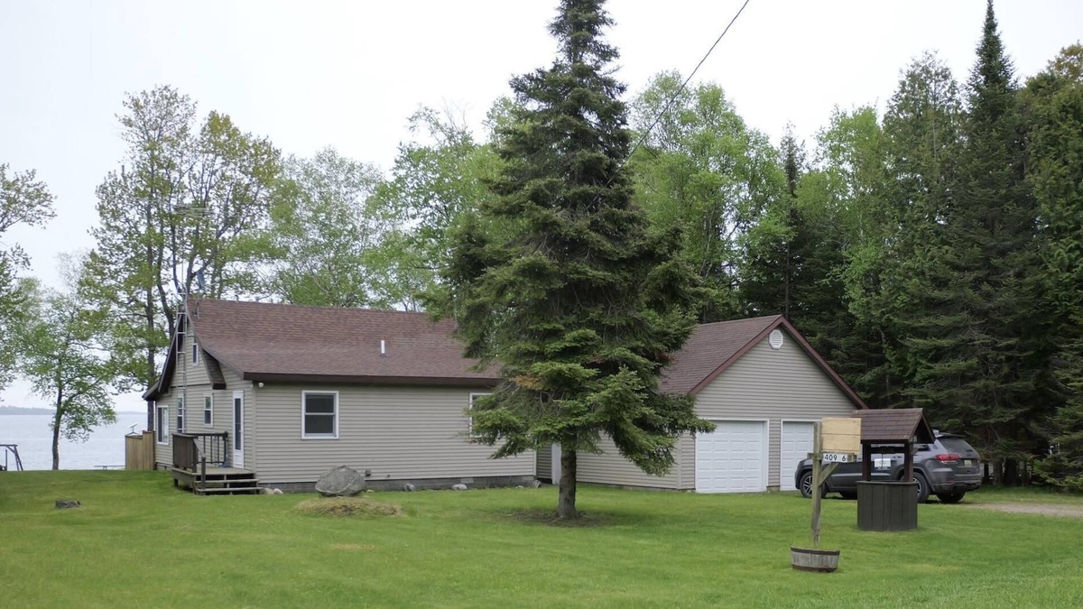 Drummond Island House | Like No Otter on Drummond Island