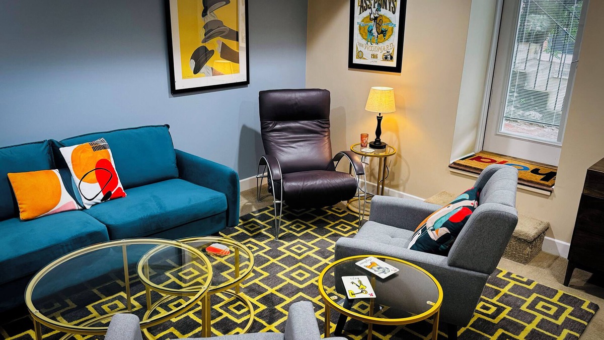 Mount Auburn Condo | Lil' Gem of Historic Prospect Hill/OTR, Cincy's most coveted neighborhood